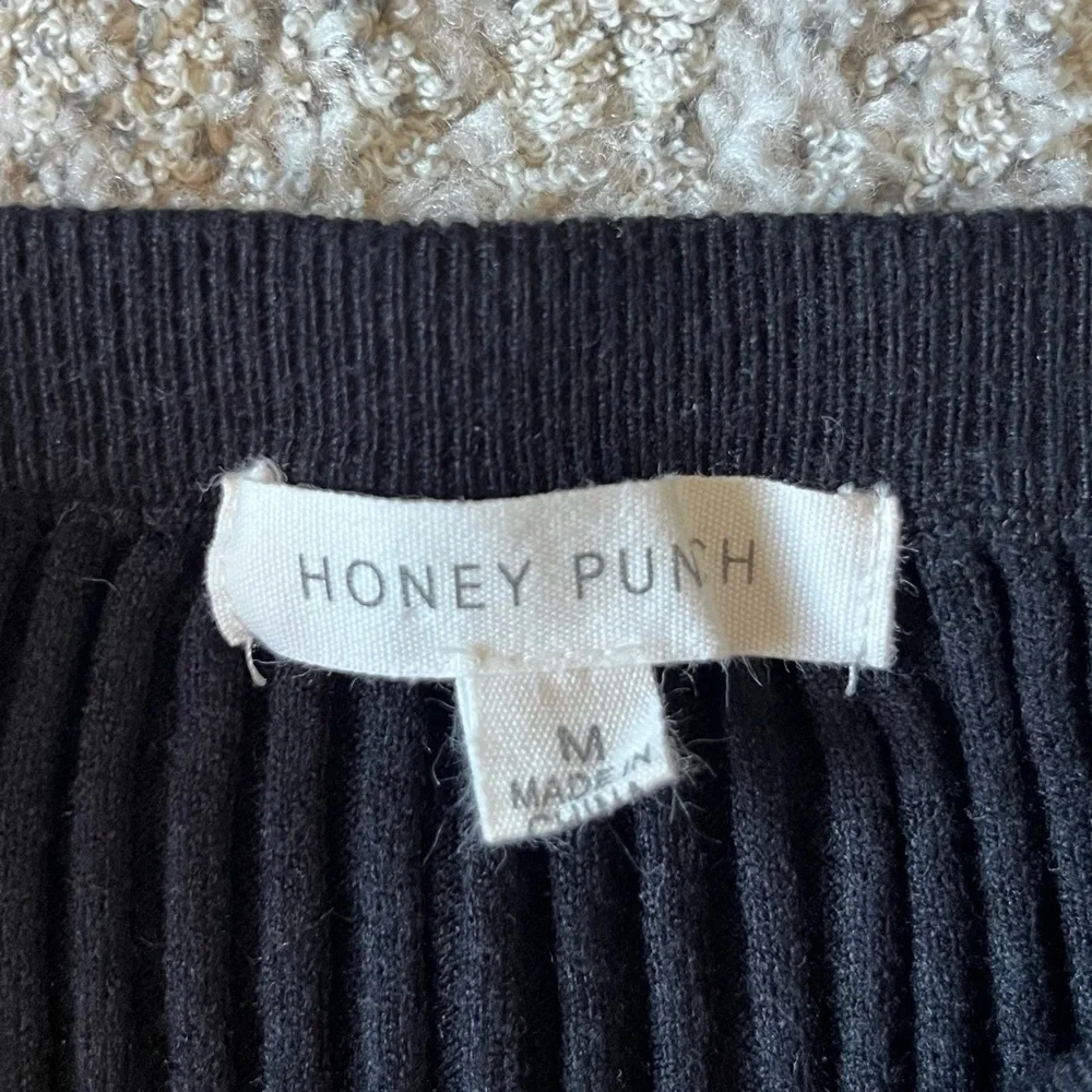 Distressed Ribbed Knit Mini Skirt - Picture 2 of 2